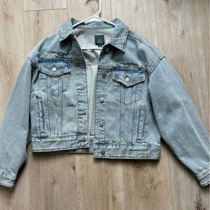 New wild fable denim jacket. Size xs. Never worn